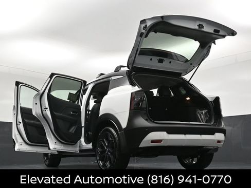 Certified 2026 Nissan Kicks SR w/ Cold Weather Package AWD/4WD image 34