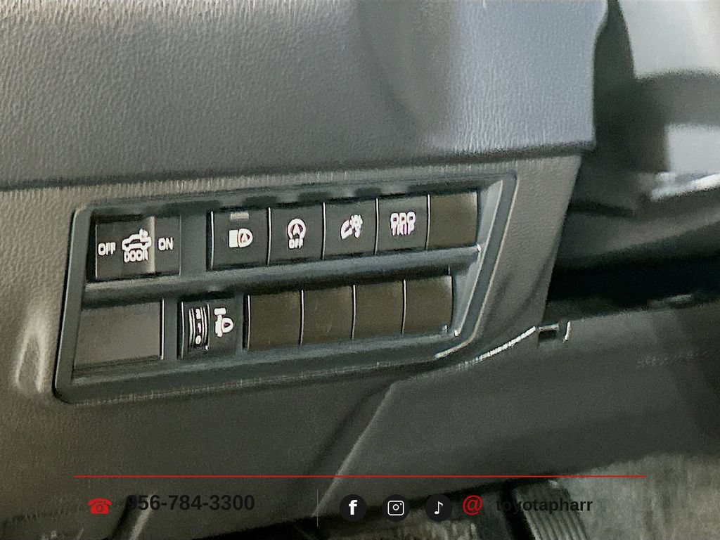 Used 2026 Toyota Tundra SR5 AWD/4WD image 9