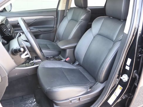 Used 2019 Mitsubishi Outlander GT AWD/4WD image 5