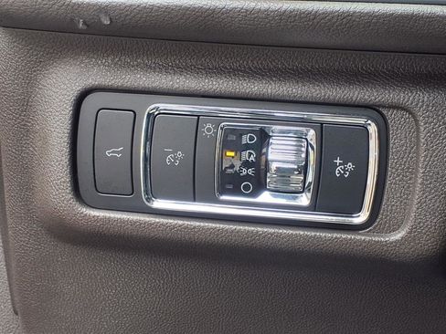 Certified 2021 Lincoln Corsair AWD w/ Equipment Group 101A image 19