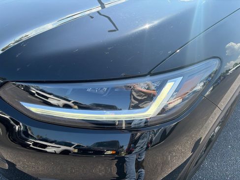 Certified 2025 Honda HR-V Sport image 18