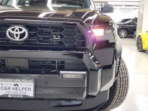 Used 2025 Toyota 4Runner 4WD image 40