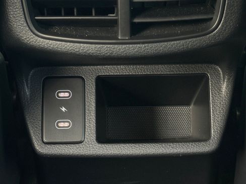 Certified 2025 Kia Seltos EX AWD/4WD image 19
