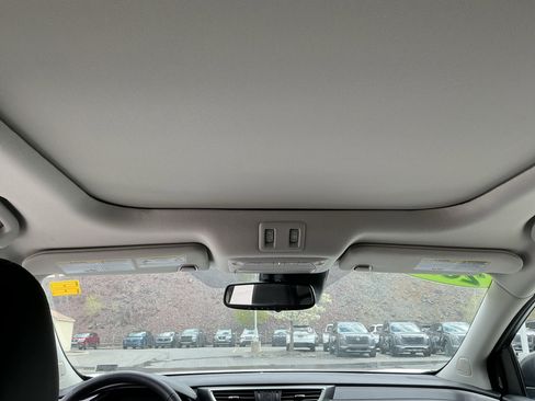 Used 2023 Nissan Murano SL w/ SL Moonroof Package AWD/4WD image 12
