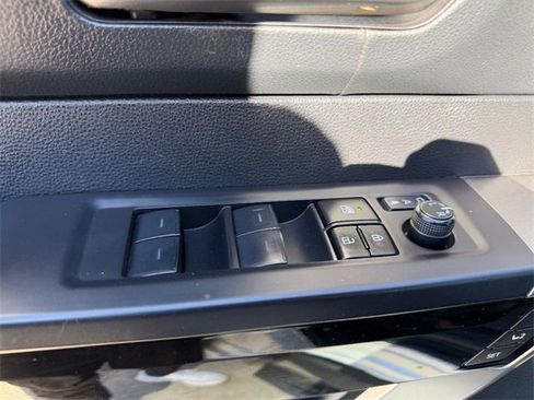 Used 2023 Toyota Tundra Limited image 16
