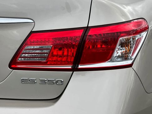 Used 2010 Lexus ES 350 image 29