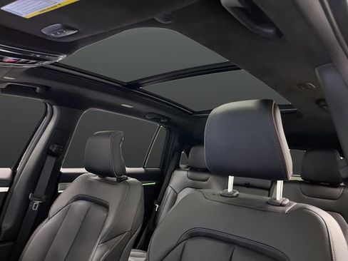 Used 2024 Jeep Wagoneer Launch Edition image 7