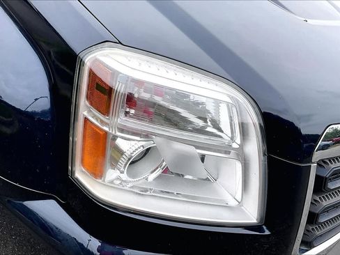 Used 2017 GMC Terrain SLE FWD image 26