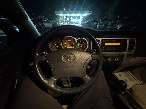 Used 2005 Toyota 4Runner Sport image 13
