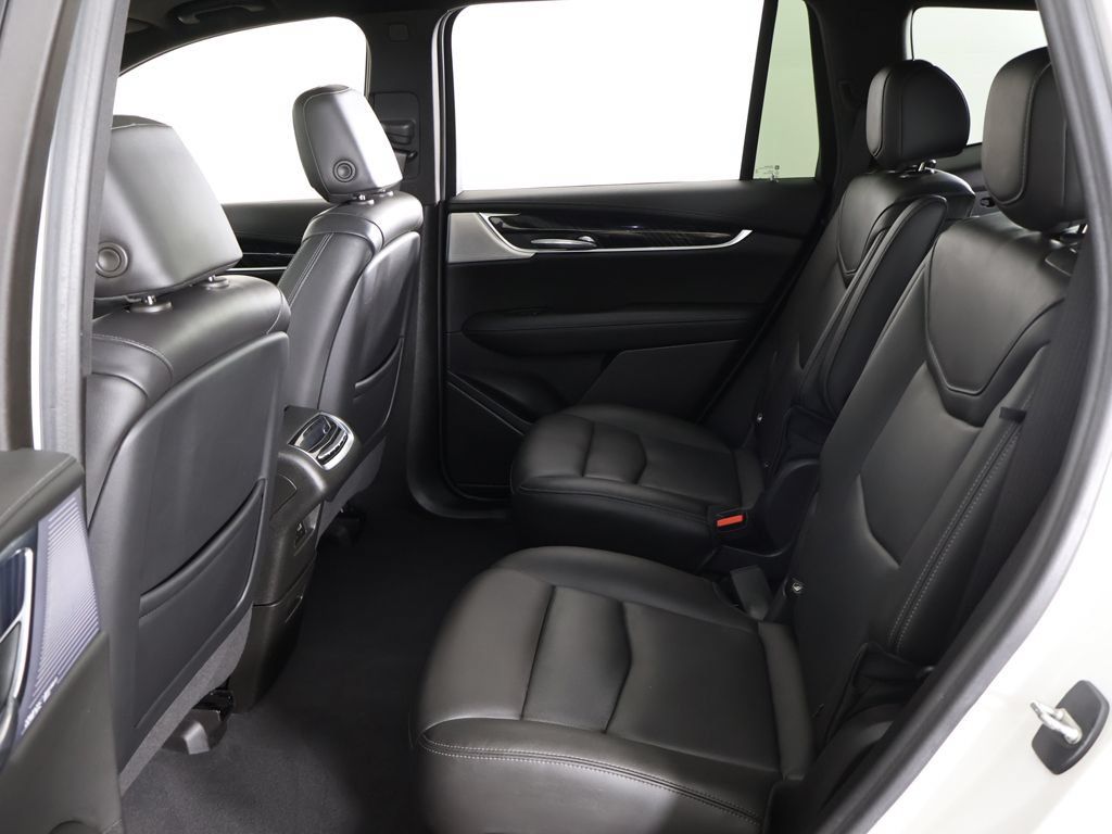 Used 2023 Cadillac XT6 Premium Luxury AWD/4WD image 41