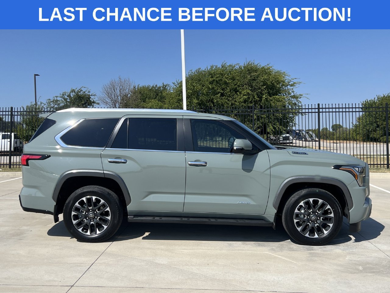 Used 2025 Toyota Sequoia Limited RWD image 3