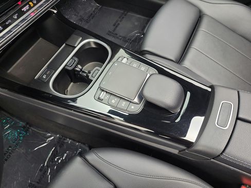 Used 2023 Mercedes-Benz CLA 250 image 11