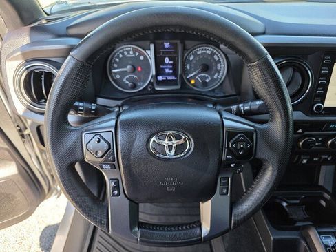 Used 2021 Toyota Tacoma TRD Sport image 18