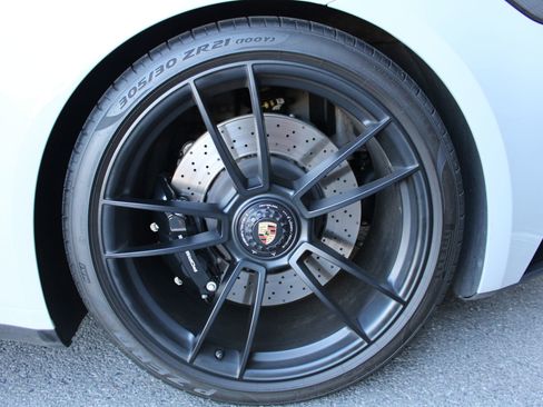 Certified 2022 Porsche 911 Carrera GTS image 29