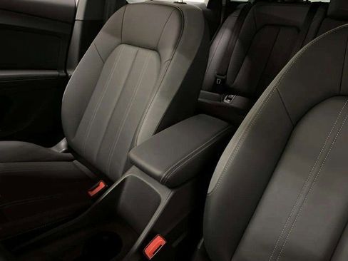 Used 2024 Audi Q4 e-tron Prestige image 65