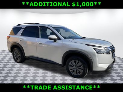Used 2024 Nissan Pathfinder SV