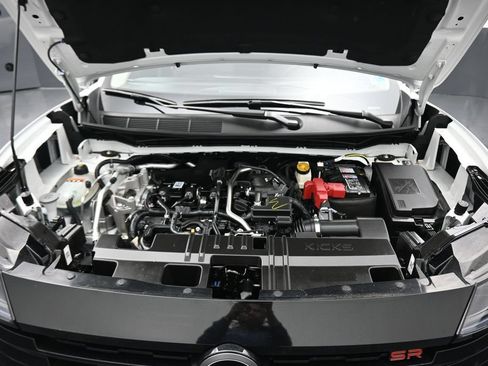 Used 2025 Nissan Kicks SR FWD image 44