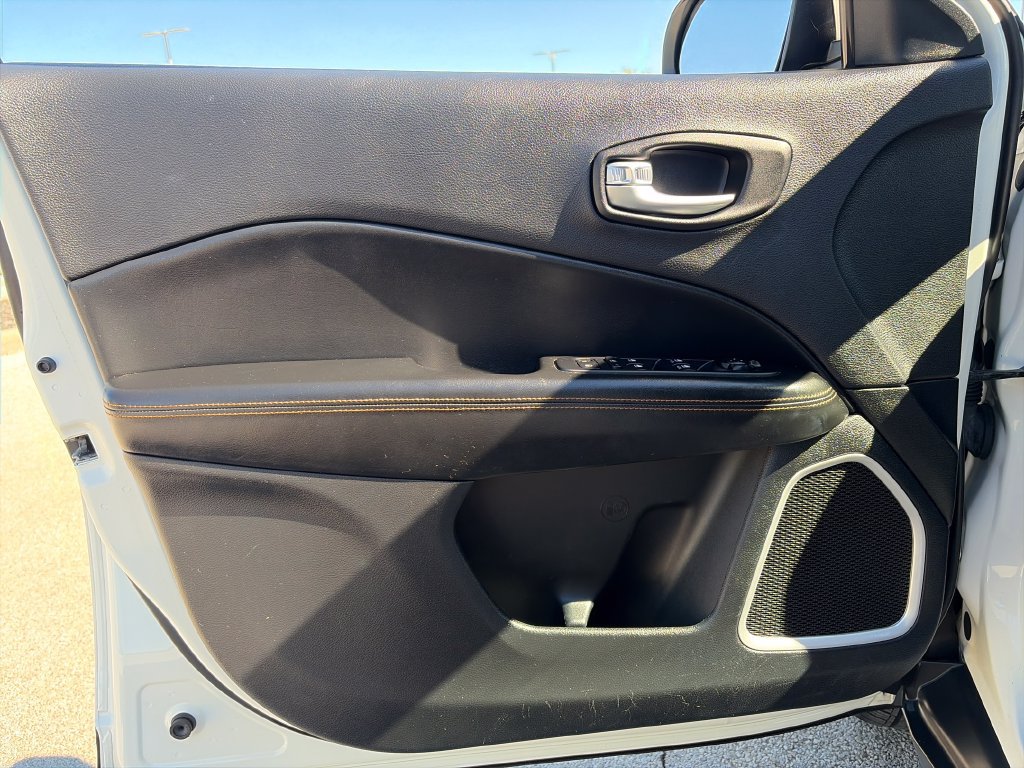 Used 2019 Jeep Compass Limited AWD/4WD image 15