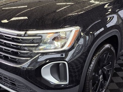 New 2026 Volkswagen Atlas SE image 10