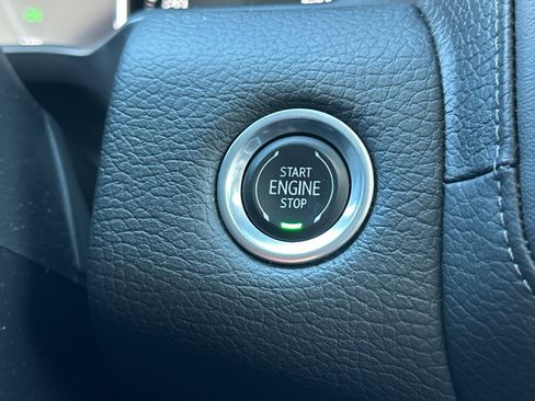 Used 2021 GMC Yukon Denali image 35