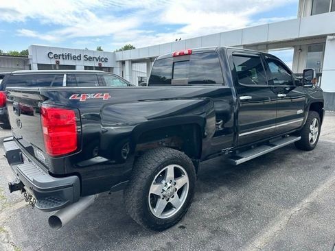 Used 2016 Chevrolet Silverado 2500 High Country w/ Duramax Plus Package AWD/4WD image 6