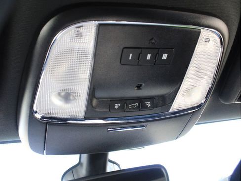 Used 2019 Jeep Grand Cherokee Limited AWD/4WD image 19