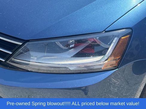 Used 2017 Volkswagen Jetta SEL FWD image 12