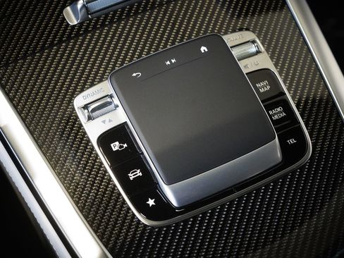 Certified 2025 Mercedes-Benz G 63 AMG 4MATIC image 29