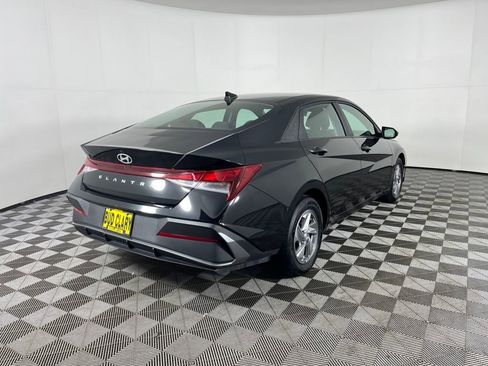 Used 2024 Hyundai Elantra SE image 6