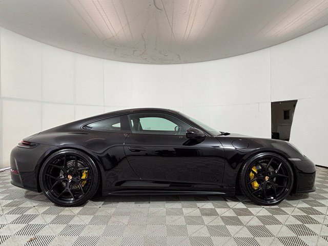 Used 2025 Porsche 911 Carrera RWD image 8