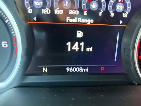 Used 2021 Chevrolet Tahoe Premier w/ Premium Package AWD/4WD image 16