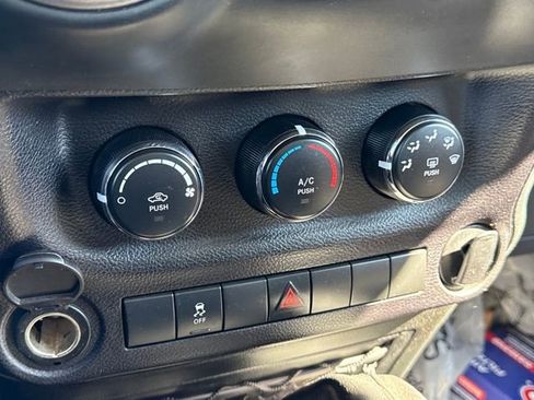 Used 2015 Jeep Wrangler Sport image 26