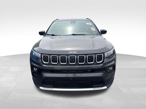 Used 2023 Jeep Compass Limited AWD/4WD image 7