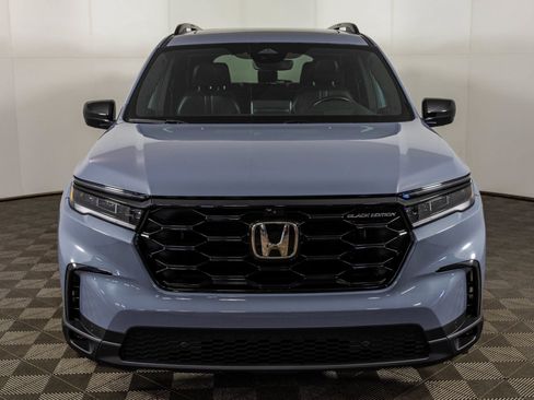 Used 2025 Honda Pilot Black Edition image 15