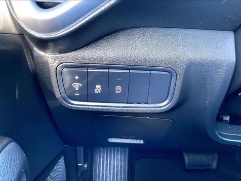 Used 2024 Kia Soul LX w/ Option Group 015 FWD image 33
