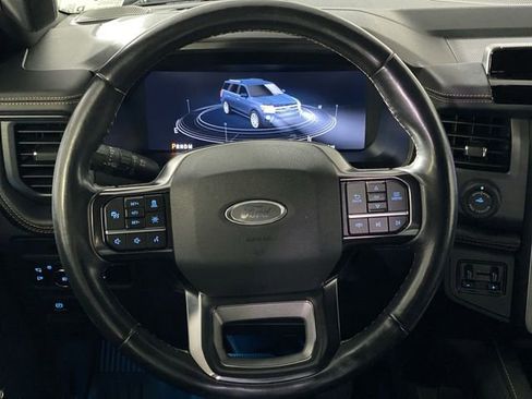 Used 2023 Ford Expedition Platinum image 16