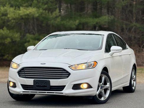 Used 2013 Ford Fusion SE image 1