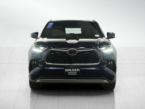 Used 2022 Toyota Highlander Platinum image 8