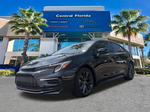 Used 2025 Toyota Corolla SE FWD image 9