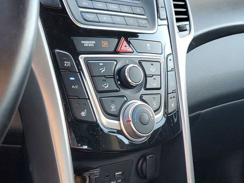 Used 2016 Hyundai Elantra GT w/ Option Group 02 image 21