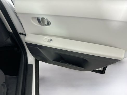 Used 2024 Hyundai Ioniq 5 SEL image 28