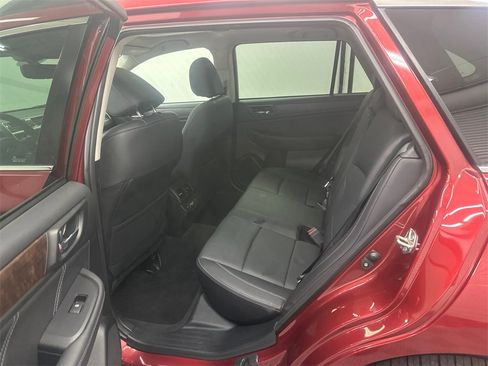 Used 2018 Subaru Outback 2.5i Limited image 23