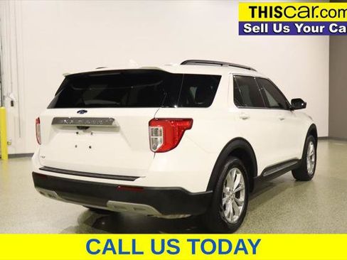 Used 2023 Ford Explorer XLT w/ Equipment Group 202A RWD image 8