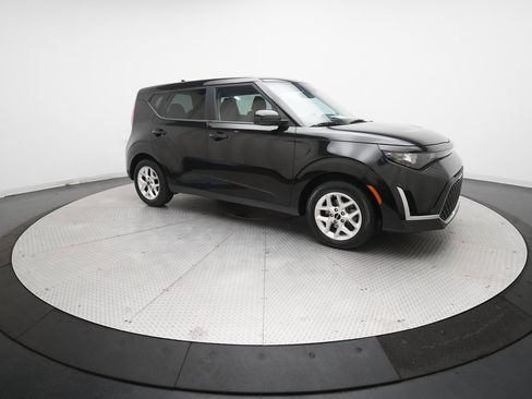 Certified 2023 Kia Soul LX w/ LX Technology Package image 13