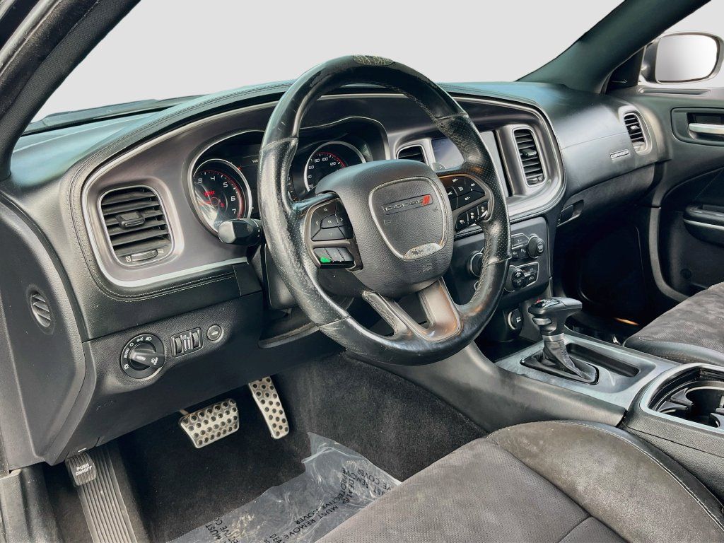 Used 2019 Dodge Charger Scat Pack w/ Dynamics Package RWD image 9