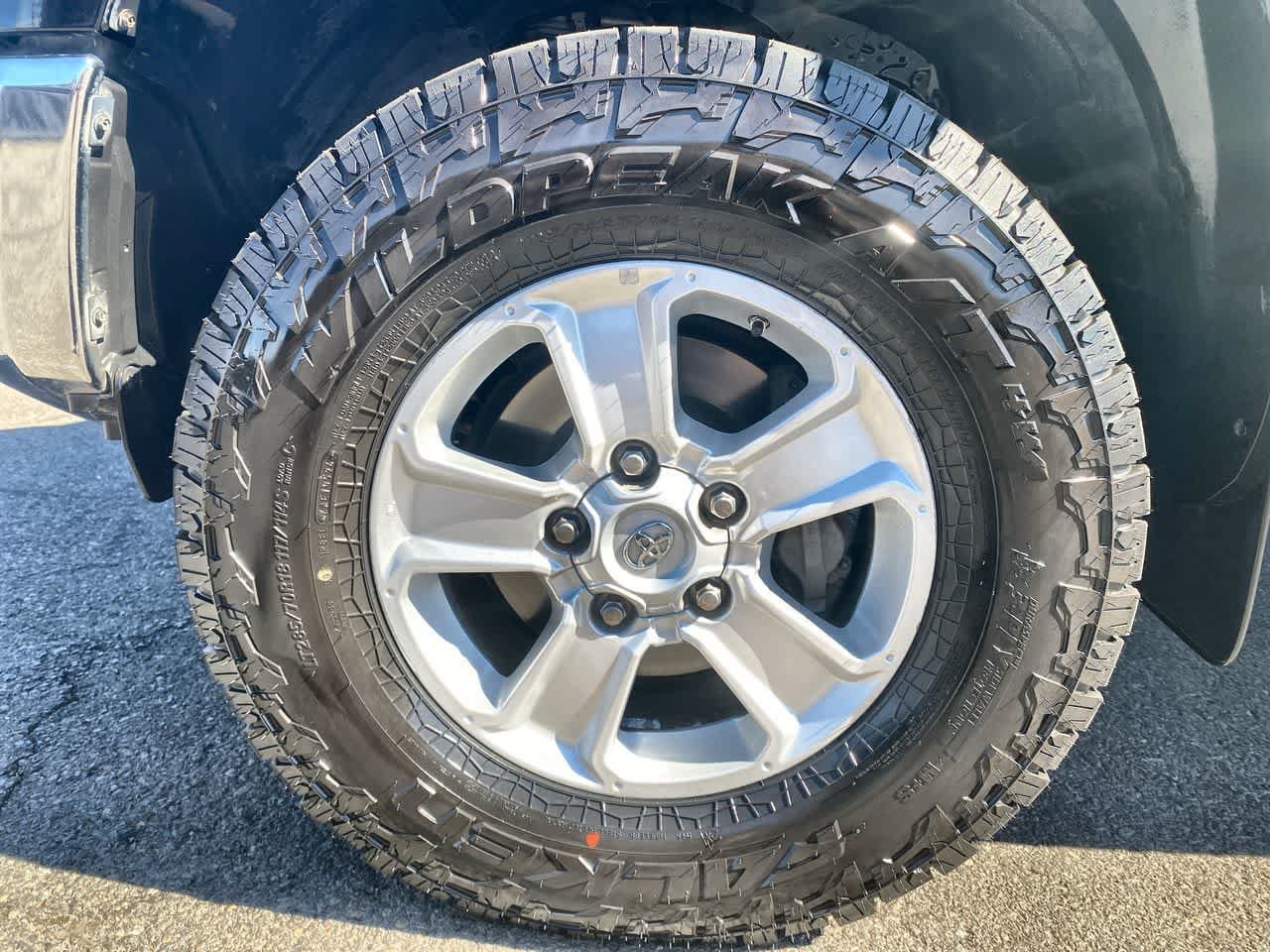 Used 2018 Toyota Tundra SR5 w/ SR5 Upgrade Package AWD/4WD image 10