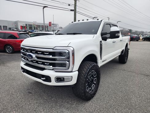 Used 2024 Ford F250 Platinum w/ FX4 Off-Road Package image 12
