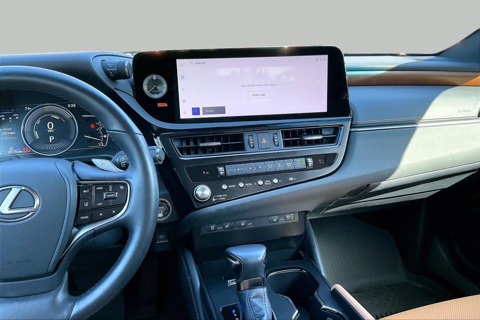 Used 2025 Lexus ES 300h w/ Premium Package FWD image 6