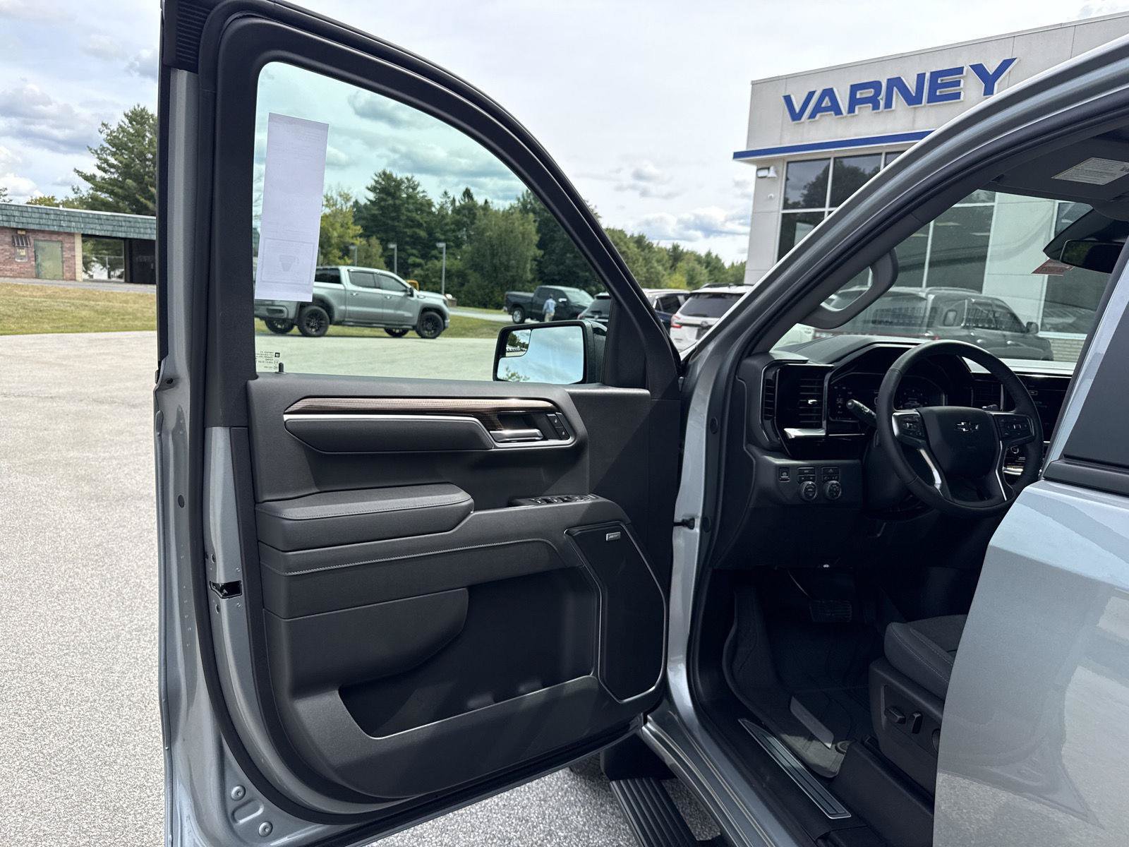 New 2026 Chevrolet Silverado 1500 RST w/ Convenience Package II AWD/4WD image 12