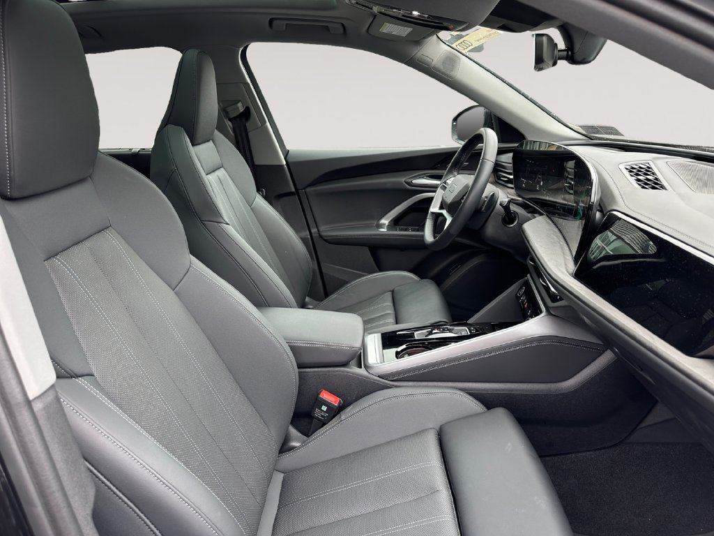 Certified 2025 Audi Q5 Premium w/ Premium Plus AWD/4WD image 15